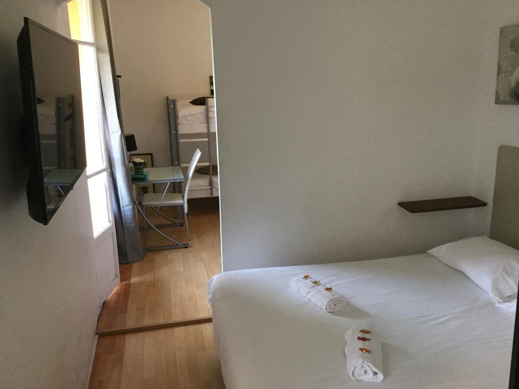 Hotel Restaurant Le 8 Манделю-ла-Напул Екстериор снимка